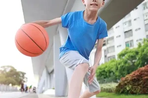 四岁小朋友学打篮球有哪些好处？